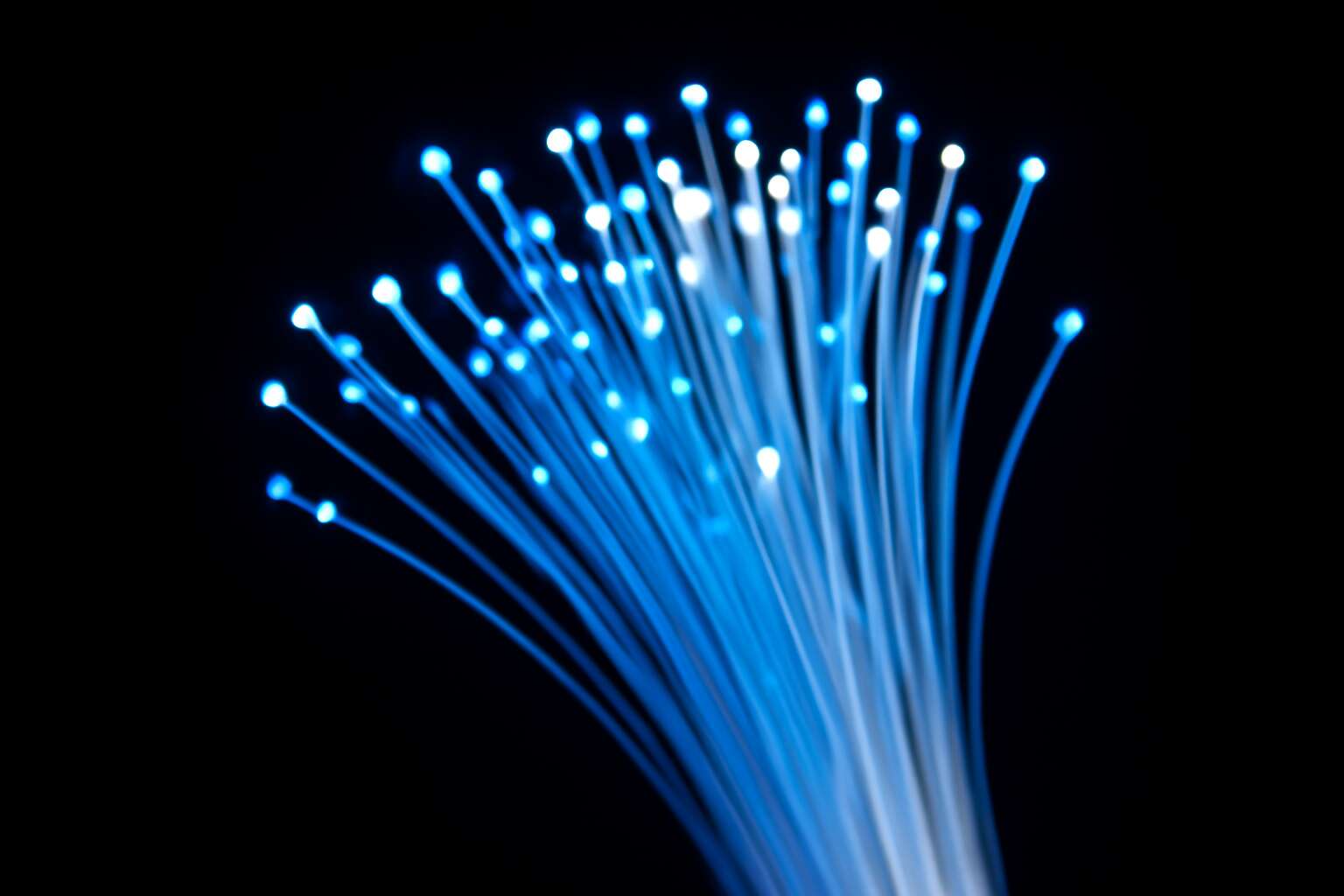 generated_image_6942d37e59913.jpg fibre optic advantages and disadvantages